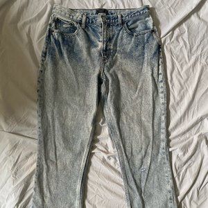 A&F High rise mom jean in acid wash